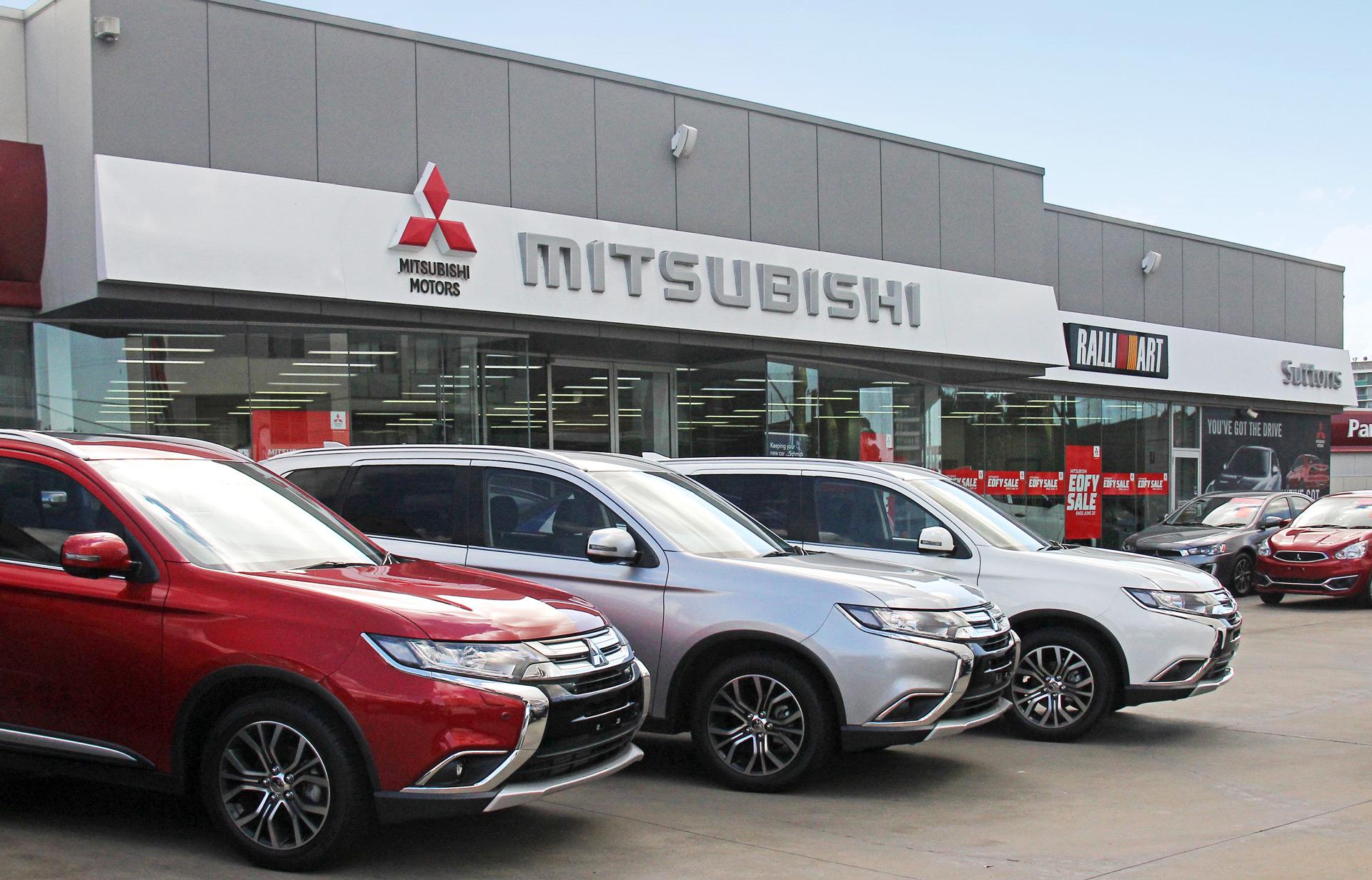 Suttons Mitsubishi Arncliffe- New/Demo hero image