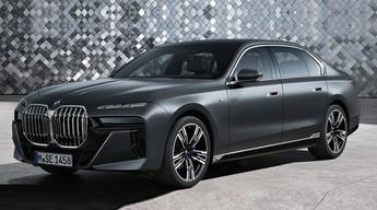 BMW 740i