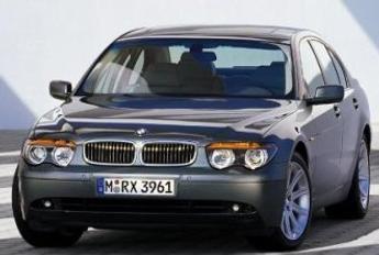 BMW 745i