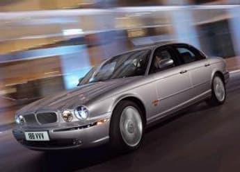 Jaguar XJ8