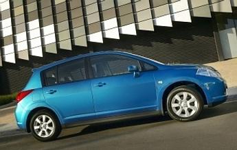 Nissan TIIda