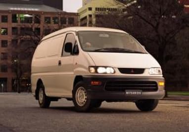 Mitsubishi Express 2001