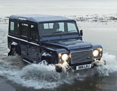 Land Rover Defender 2011