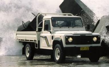 Land Rover Defender 2003