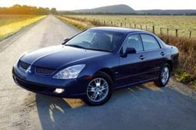 Mitsubishi Verada 2004