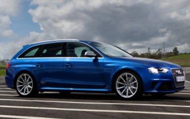 Audi RS4 2015