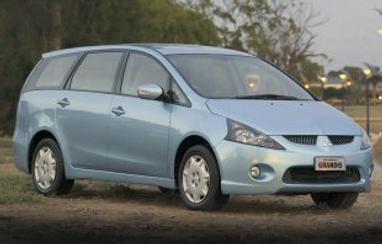 Mitsubishi Grandis 2005