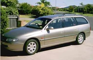Complete guide to Holden Commodore 2000