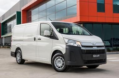 Toyota HiAce 2022