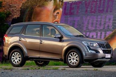 Mahindra XUV500 2022