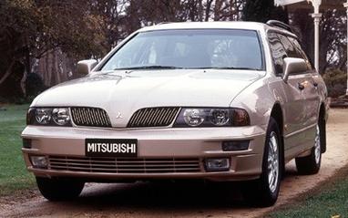 Mitsubishi Verada 2000