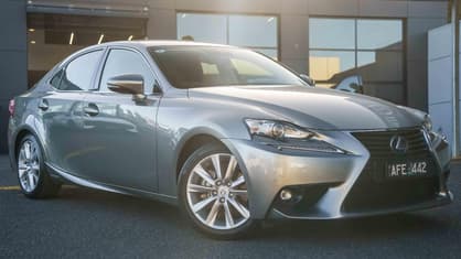 Lexus LS600H Dimensions 2015 - Length, Width, Height, Turning