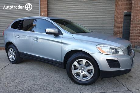 Silver 2013 Volvo XC60 Wagon D4 Teknik
