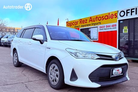 White 2017 Toyota Fielder Wagon