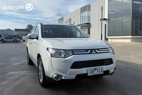White 2013 Mitsubishi Outlander Wagon Aspire (4X4)