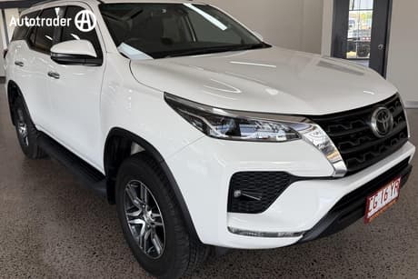 White 2022 Toyota Fortuner Wagon Gxl Premium Interior