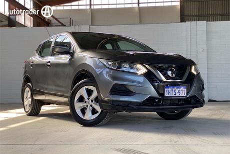 Grey 2018 Nissan Qashqai Wagon St