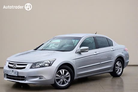 Silver 2010 Honda Accord Sedan Vti