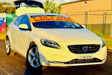 White 2014 Volvo V40 Hatchback D4 Luxury