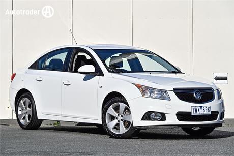 White 2014 Holden Cruze Sedan Equipe