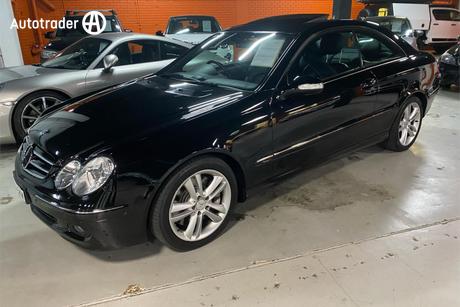 Black 2006 Mercedes-Benz CLK500 Coupe AVANTGARDE