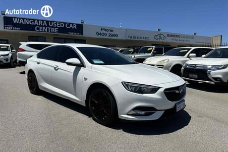 White 2018 Holden Calais Liftback