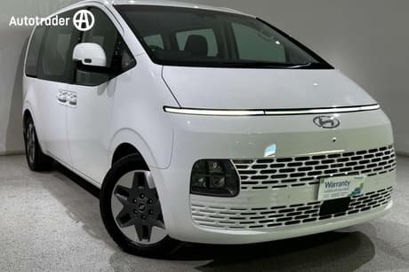 White 2023 Hyundai Staria Wagon