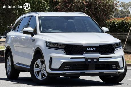 White 2023 Kia Sorento Wagon S 7 Seat