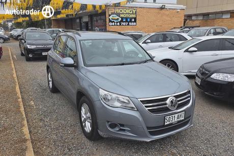 Silver 2010 Volkswagen Tiguan Wagon 125 Tsi