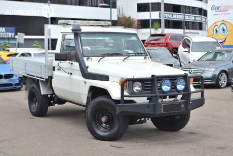 White 1992 Toyota Landcruiser Cab Chassis (4X4)