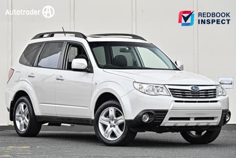 White 2010 Subaru Forester Wagon Xs Premium