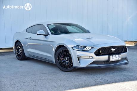 Silver 2018 Ford Mustang Coupe Fastback Gt 5.0 V8