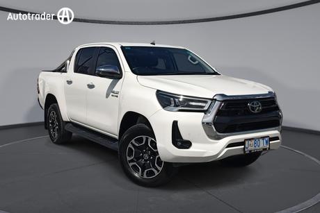 White 2021 Toyota Hilux Double Cab Pick Up Sr5 (4X4)