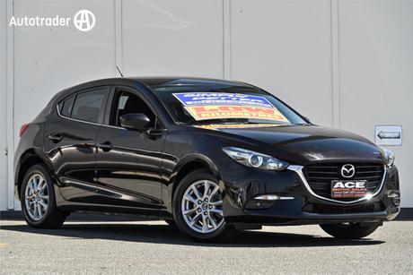 Black 2018 Mazda 3 Hatchback Maxx Sport