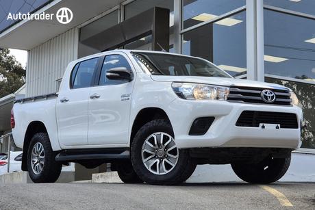 White 2017 Toyota Hilux Dual Cab Utility Sr (4X4)