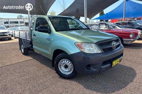 Green 2006 Toyota Hilux Cab Chassis Workmate