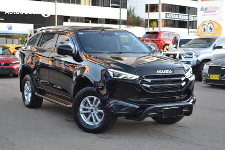 Black 2022 Isuzu MU-X Wagon Ls-M (4X4)