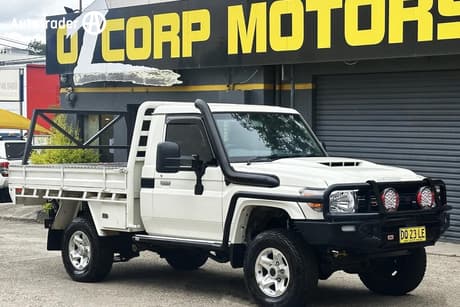 White 2020 Toyota Landcruiser Cab Chassis Gxl (4X4)