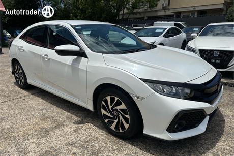 White 2019 Honda Civic Hatchback Vti-S