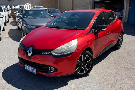 Red 2014 Renault Clio Hatchback Expression