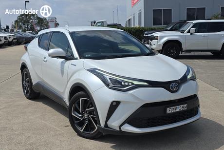 White 2023 Toyota C-HR Wagon Koba (2Wd) Hybrid