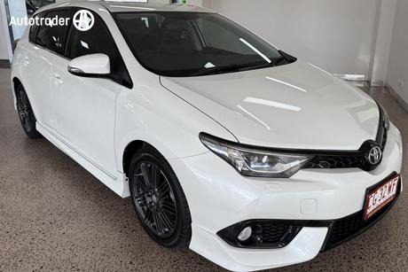White 2015 Toyota Corolla Sedan Zr