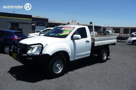 White 2017 Isuzu D-MAX Cab Chassis Sx (4X4)