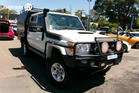 White 2015 Toyota Landcruiser Double Cab Chassis Gxl (4X4)