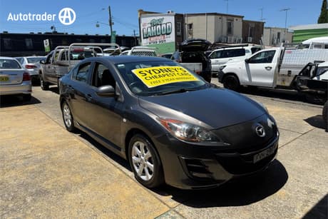 Grey 2009 Mazda 3 Sedan Maxx Sport