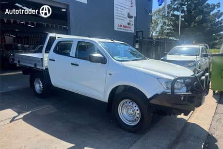 White 2021 Isuzu D-MAX Crew Cab Chassis Sx (4X4)