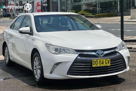 White 2016 Toyota Camry Sedan Altise Hybrid