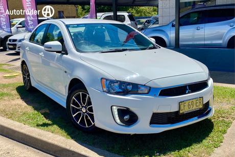 White 2015 Mitsubishi Lancer Sedan Es Sport