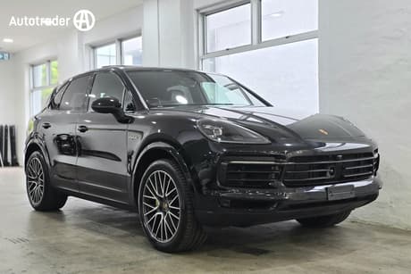Black 2019 Porsche Cayenne Wagon E-Hybrid