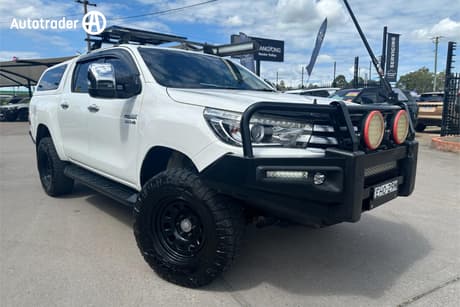 White 2018 Toyota Hilux Dual Cab Utility Sr5 (4X4)